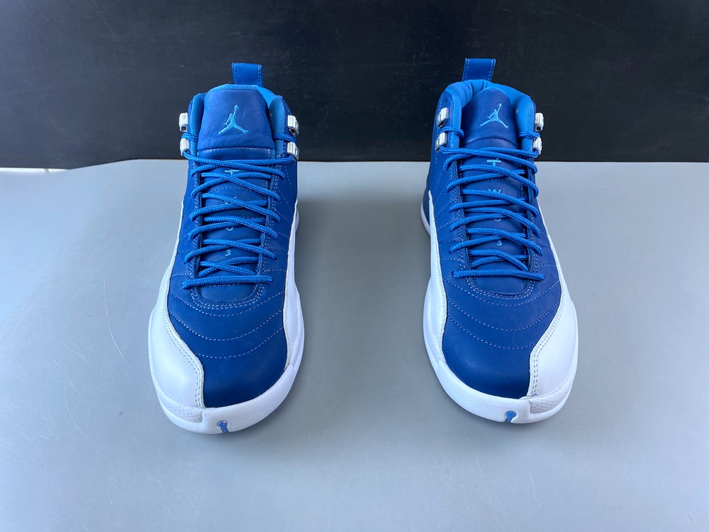 Air Jordan 12 130690-404